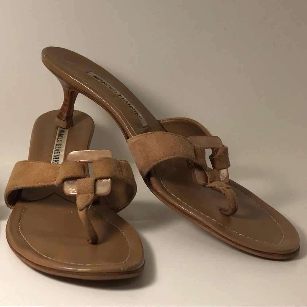 MANOLO BLAHNIK KITTEN HEELS